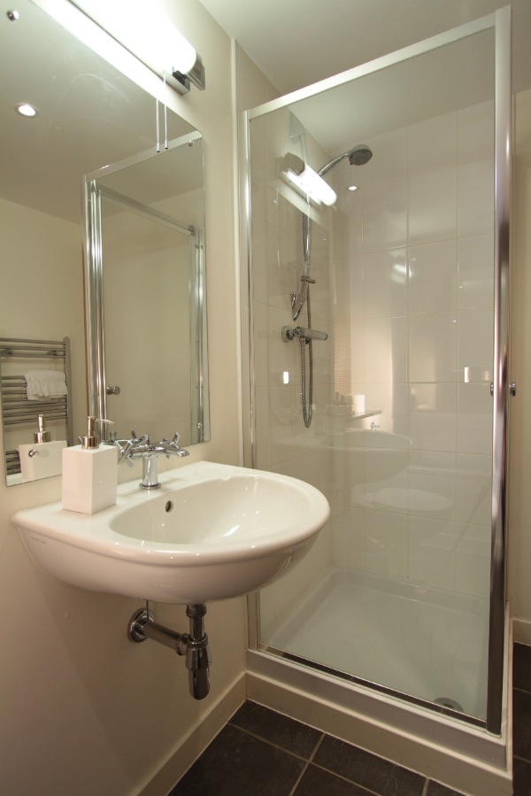 Lovat Loch Ness Shower
